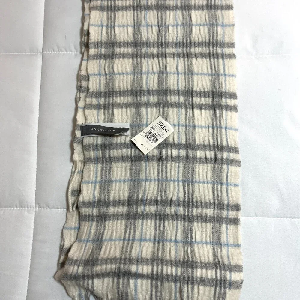 NWT Beautiful Ann Taylor Cashmere Gloves and Wool Scarf set
